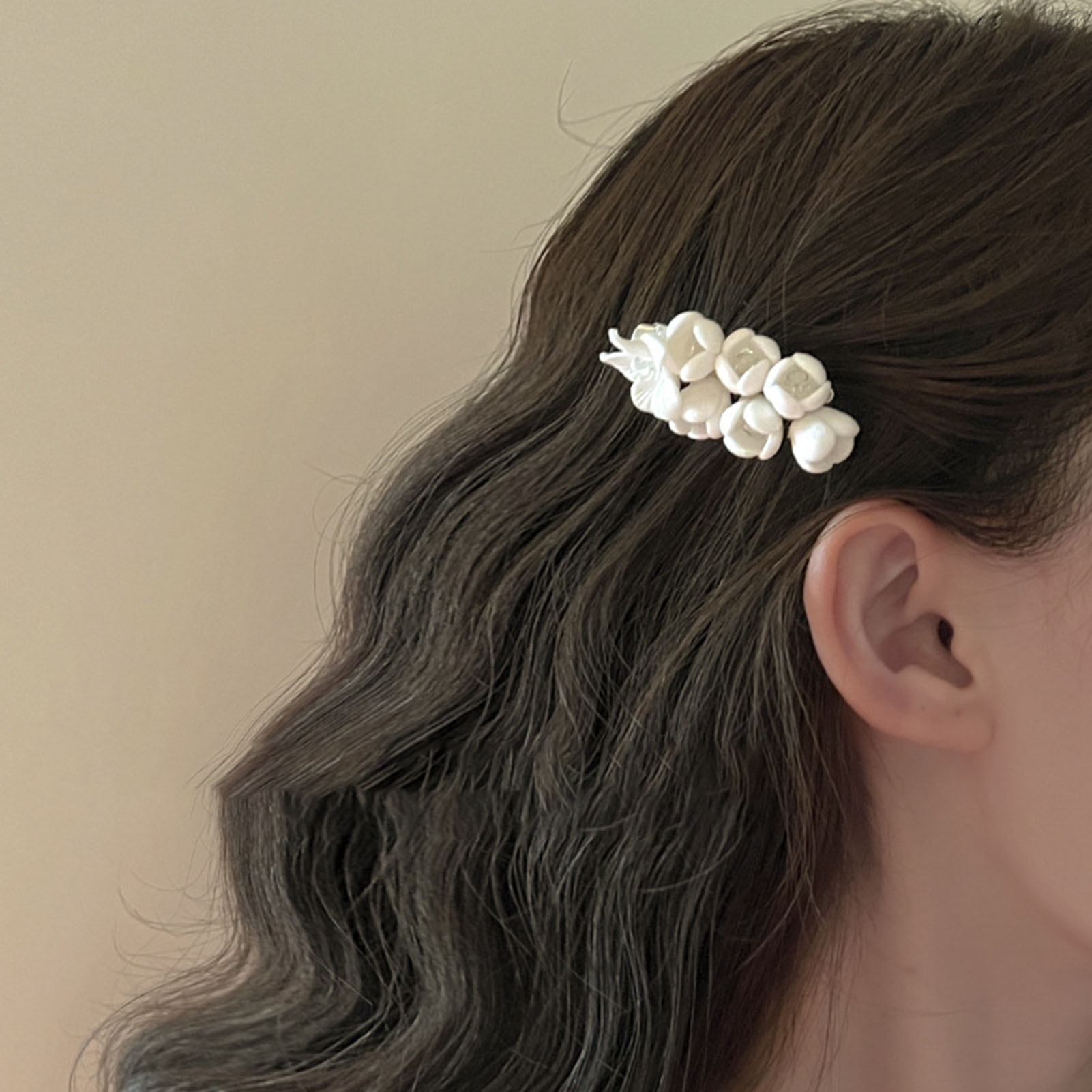 Hi Tech Accessories - Elegant Vintage Floral Hair Clips with