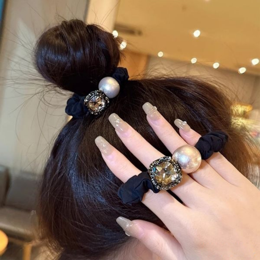 High-End Elegant Pearl and Rhi - Hi Tech Accessories recension och pris