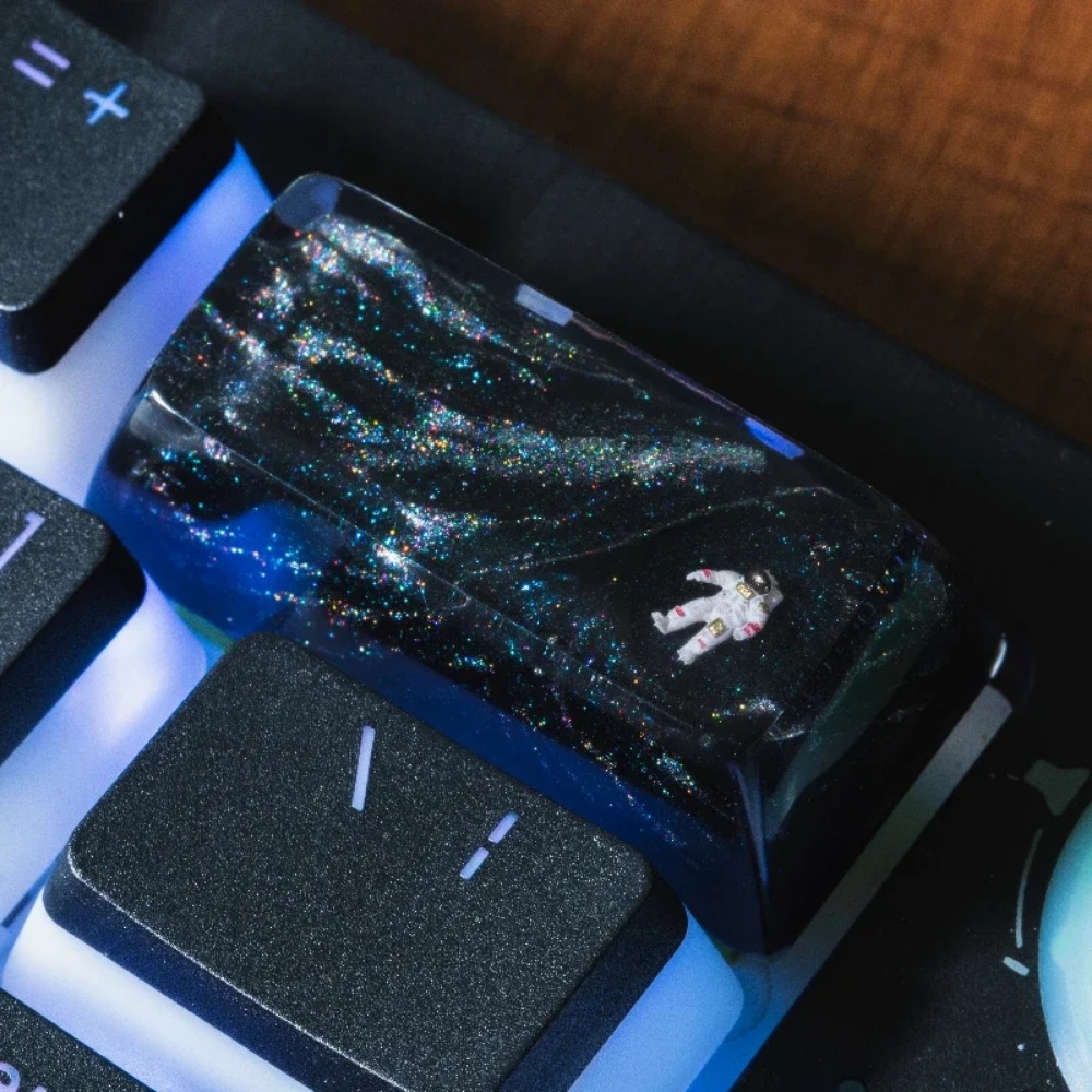 Artisan Keycap Astronaut Resin - Tech Gaming Accessories recension och pris